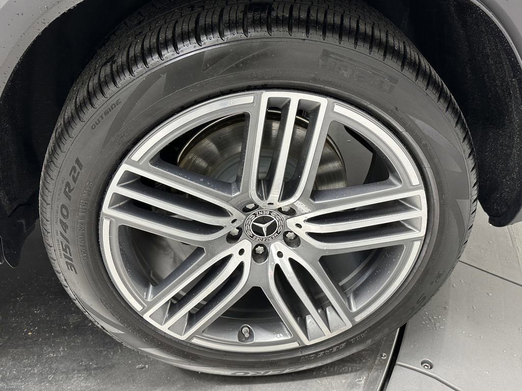 Certified 2025 Mercedes-Benz GLS 450 4MATIC image 24