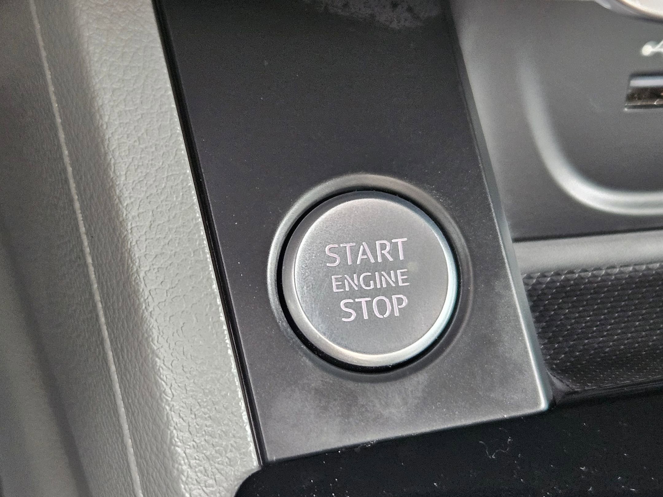 Used 2023 Audi A4 2.0T Premium w/ Convenience Package image 15