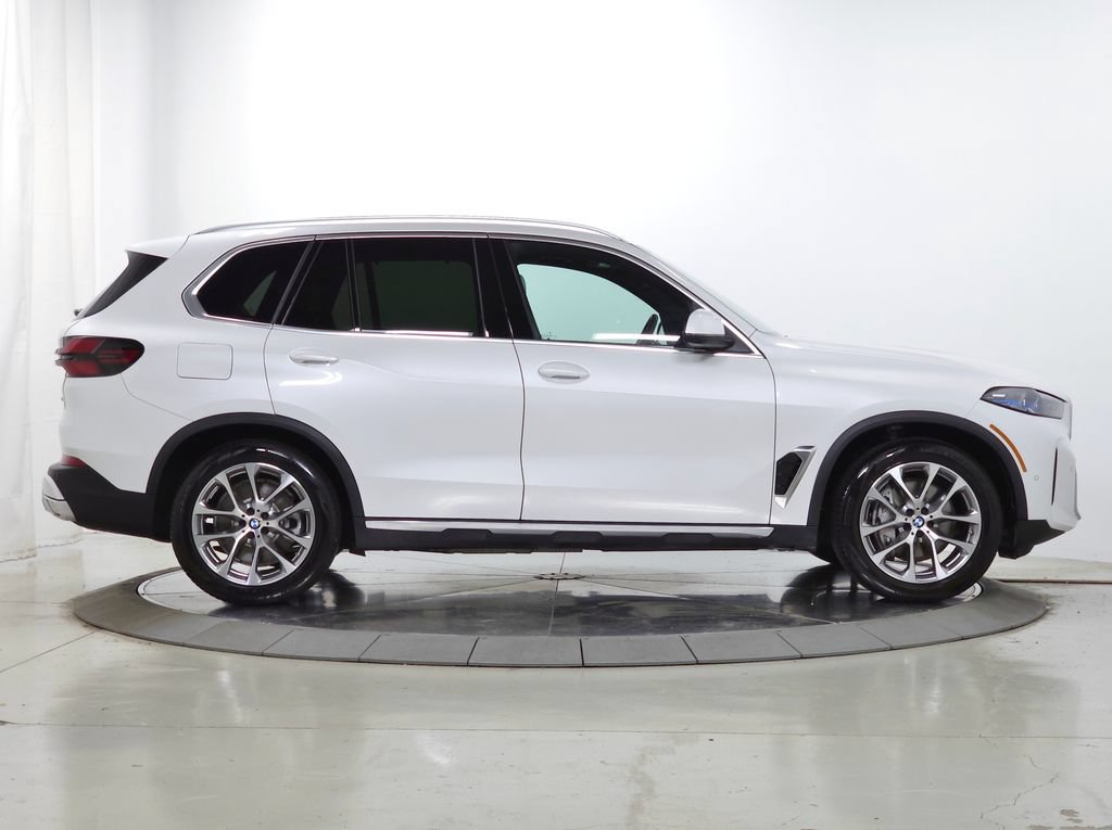 Used 2026 BMW X5 xDrive50e w/ Executive Package AWD/4WD image 10