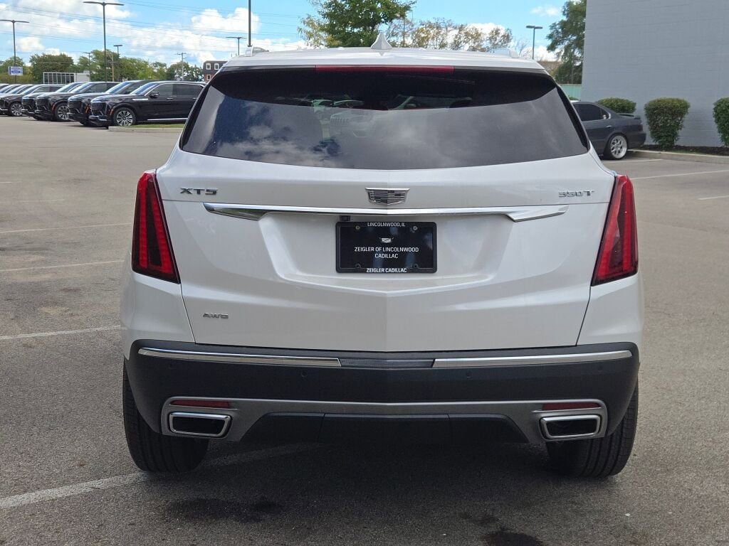 New 2025 Cadillac XT5 Premium Luxury w/ LPO, Red Accent Package image 13