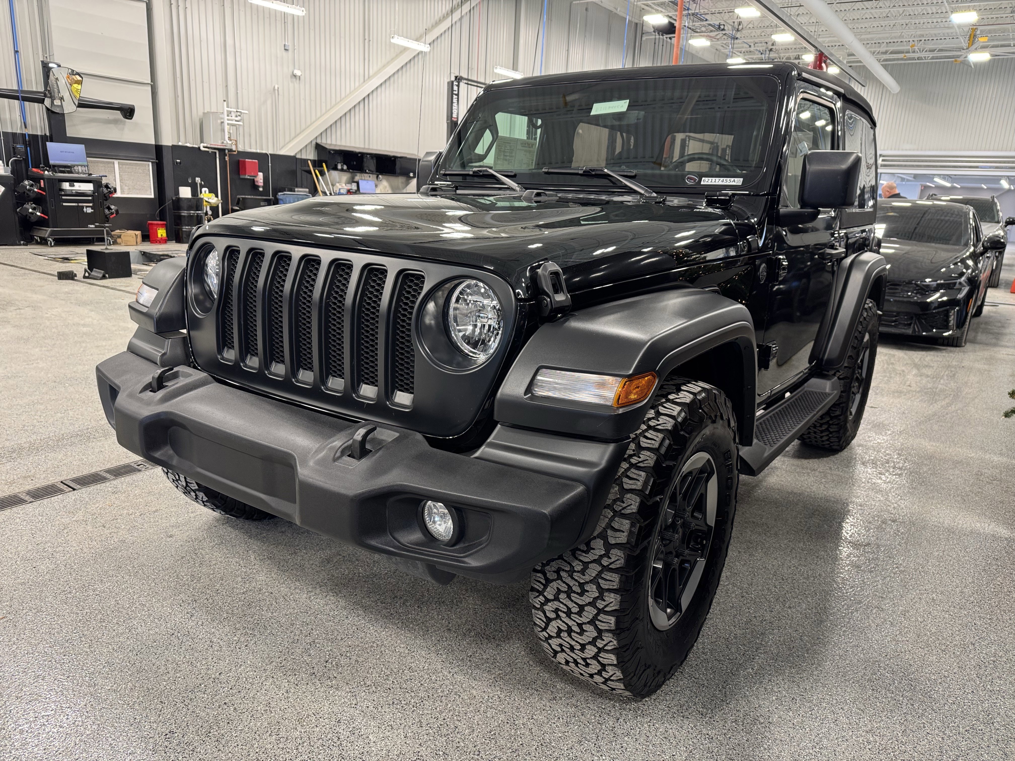 Used 2023 Jeep Wrangler Sport image 29