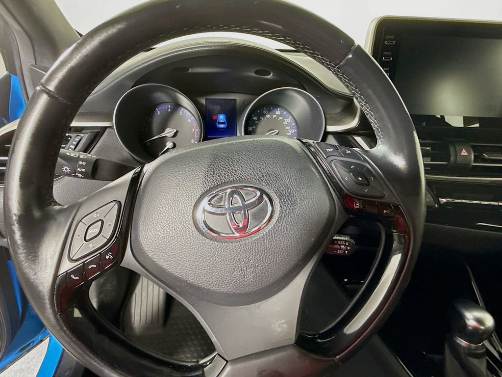 Certified 2019 Toyota C-HR XLE image 11