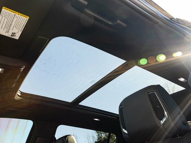 Used 2023 Cadillac Escalade ESV Premium Luxury image 52