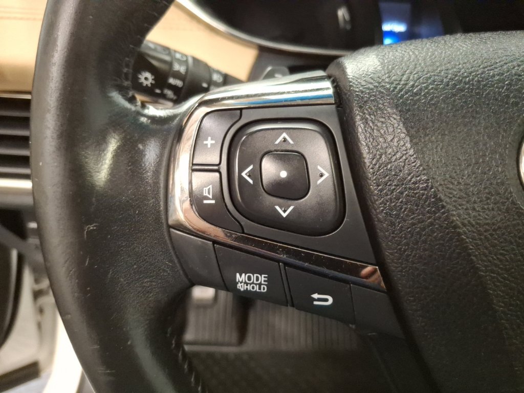 Used 2015 Toyota Avalon XLE Touring FWD image 21