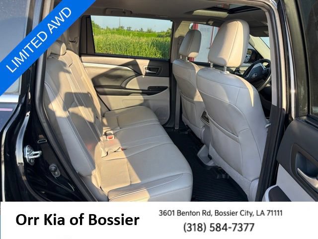 Used 2019 Toyota Highlander Limited w/ Protection Package #3 AWD/4WD image 17