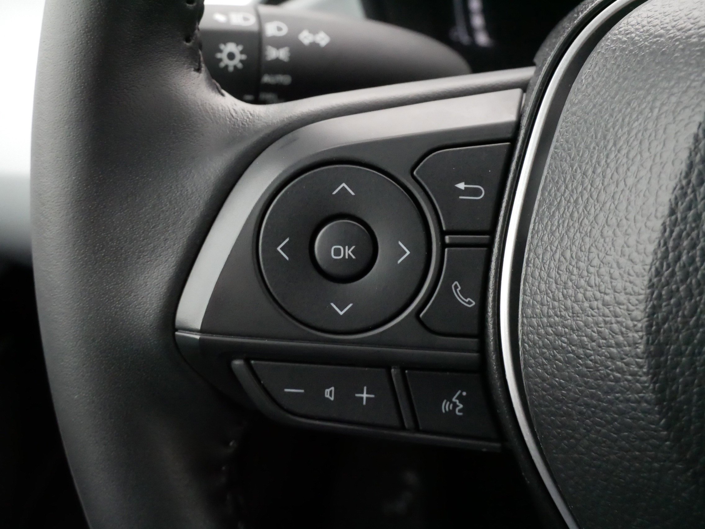 Certified 2025 Toyota Corolla FX w/ Convenience Package image 26