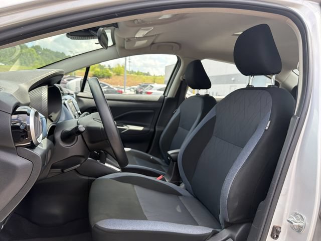 Used 2025 Nissan Versa SV FWD image 15