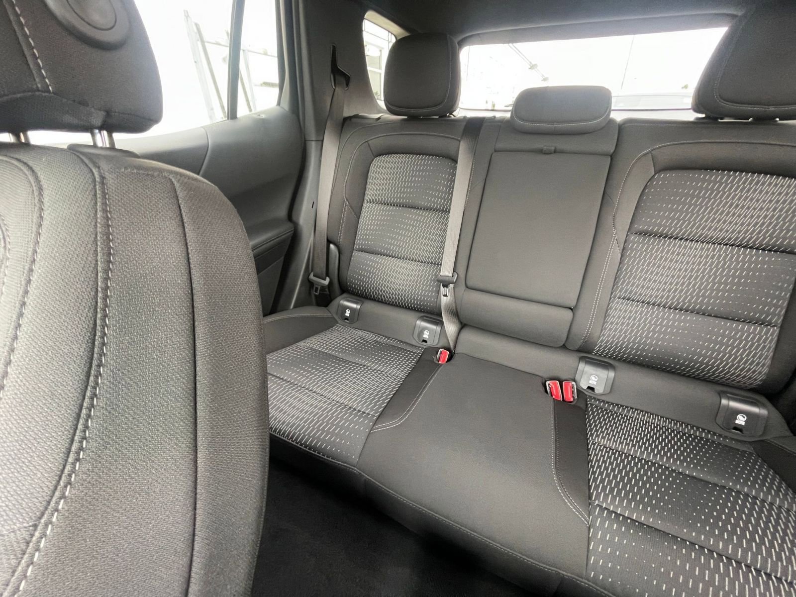 Used 2025 Chevrolet Equinox LT image 39