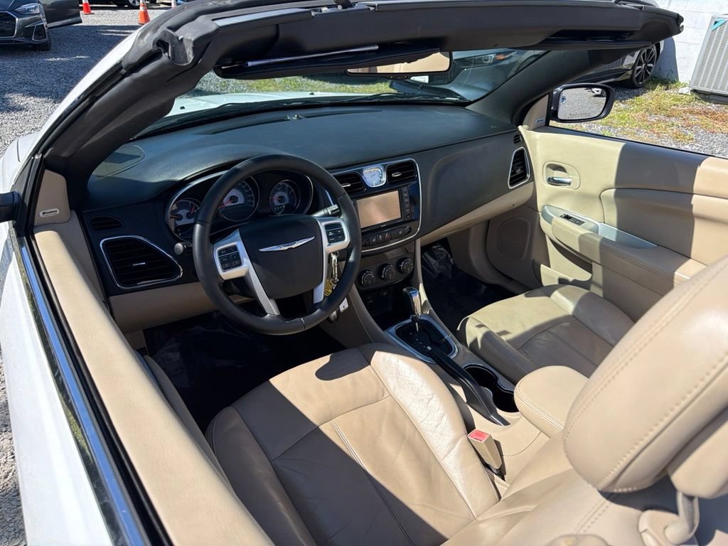 Used 2013 Chrysler 200 Limited FWD image 20