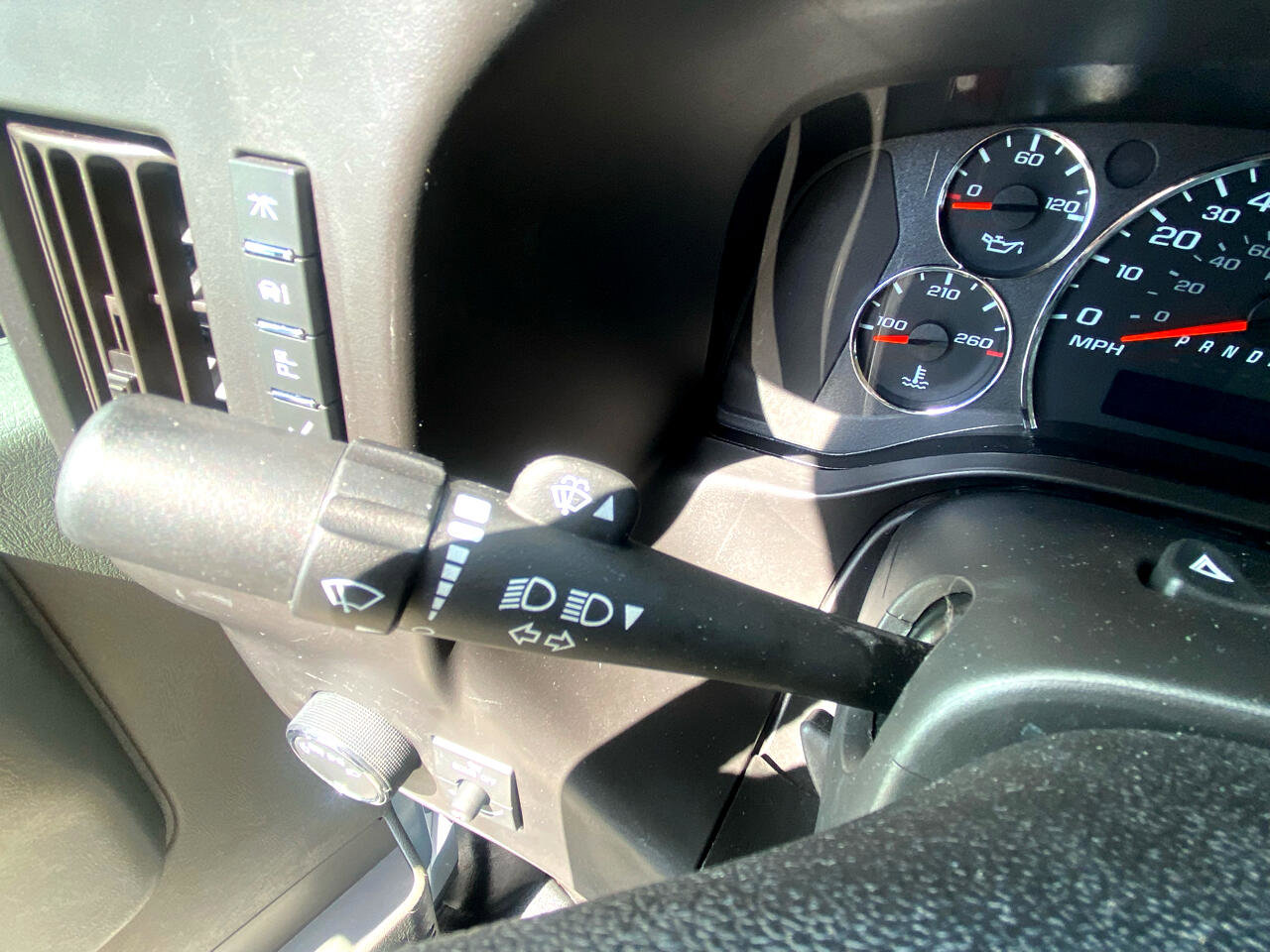 Used 2021 Chevrolet Express 2500 w/ Driver Convenience Package image 25