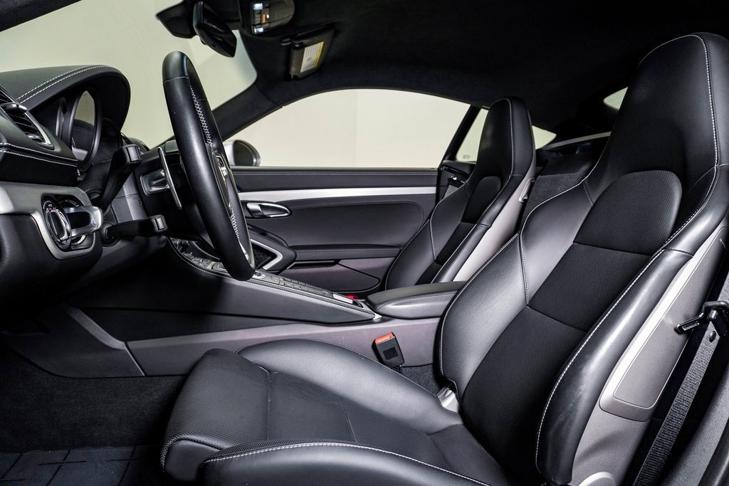 Used 2021 Porsche 718 Cayman GT4 image 17