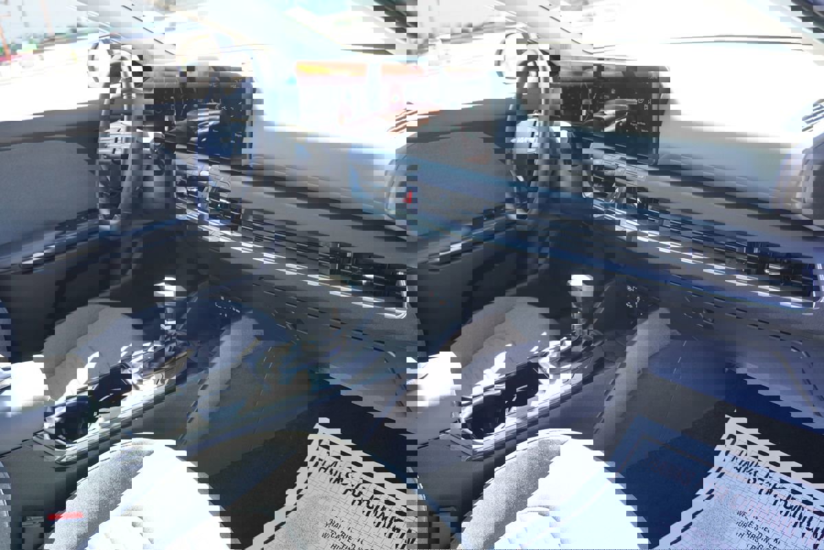 Used 2025 Kia K4 EX image 13