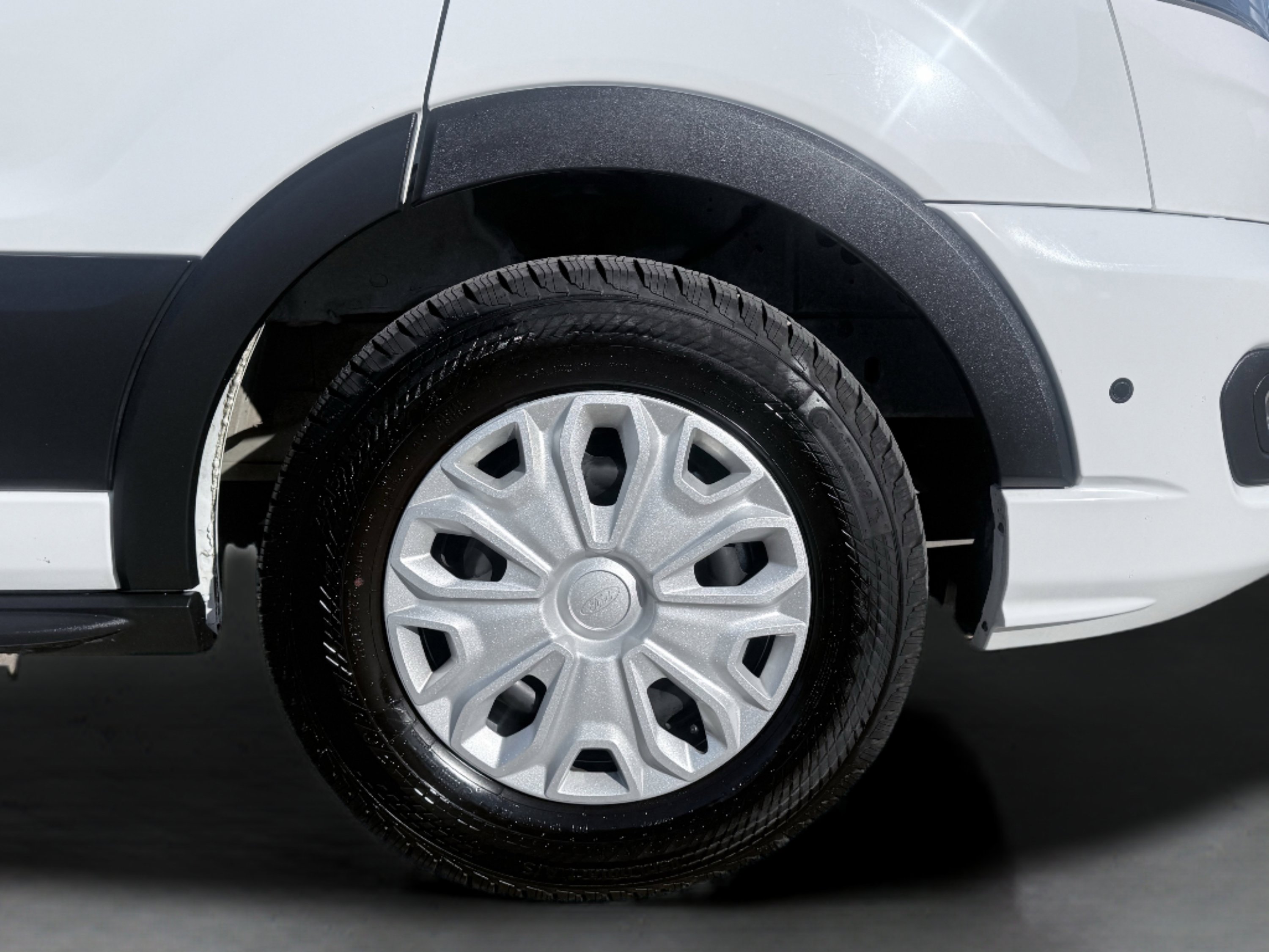 Used 2026 Ford Transit 350 XLT image 9