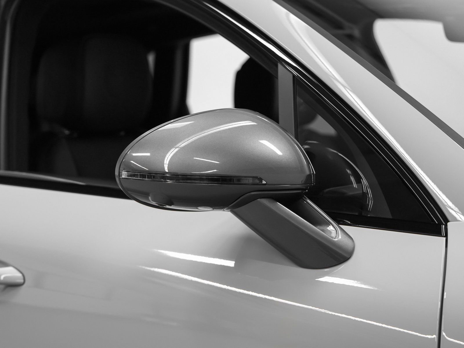 New 2026 Porsche Macan Turbo image 14