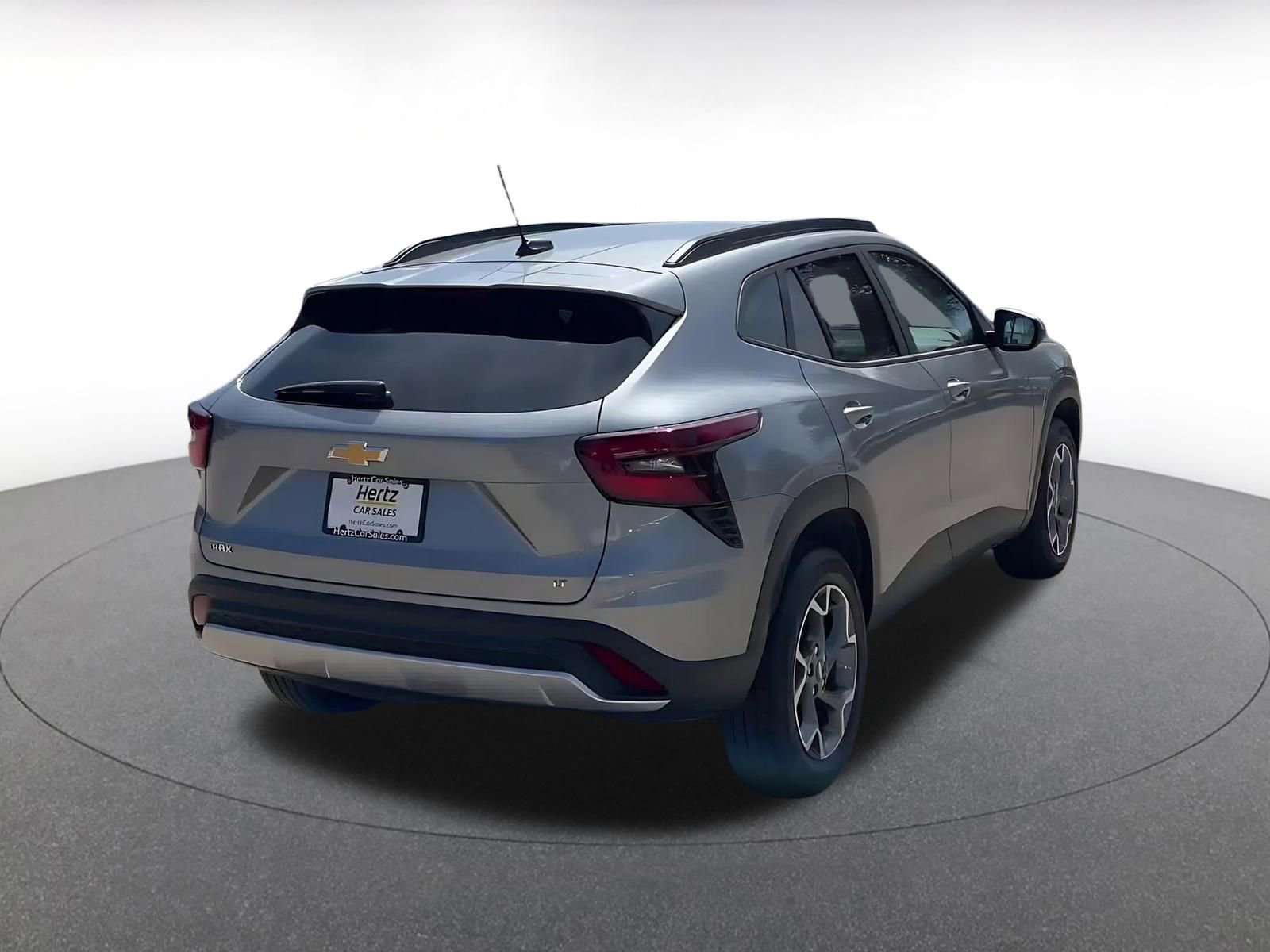 Used 2025 Chevrolet Trax LT w/ LT Convenience Package image 14