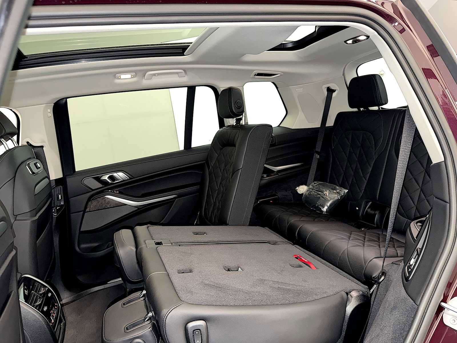 Certified 2024 BMW X7 xDrive40i w/ Premium Package image 22