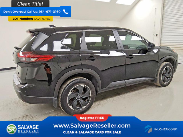 Used 2025 Nissan Rogue SV AWD/4WD image 4