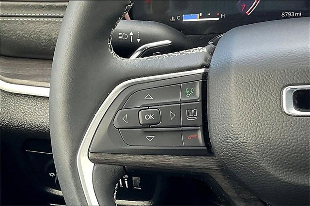 Used 2024 Jeep Grand Cherokee Limited w/ Trailer Tow Package image 19