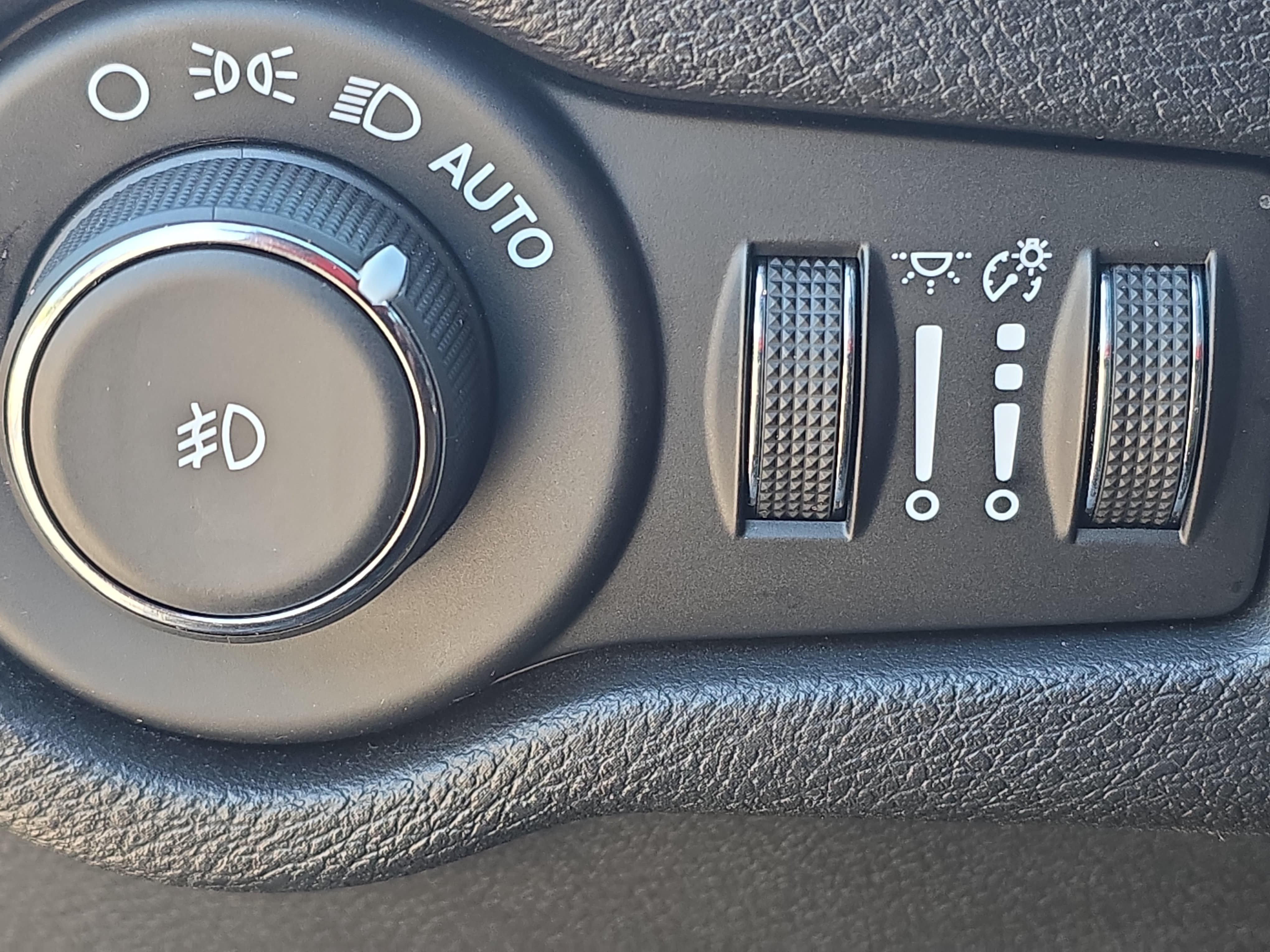 Used 2021 Chrysler Pacifica Pinnacle FWD image 27