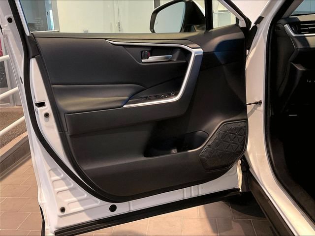 Used 2019 Toyota RAV4 XLE w/ All Weather Liner Package AWD/4WD image 29