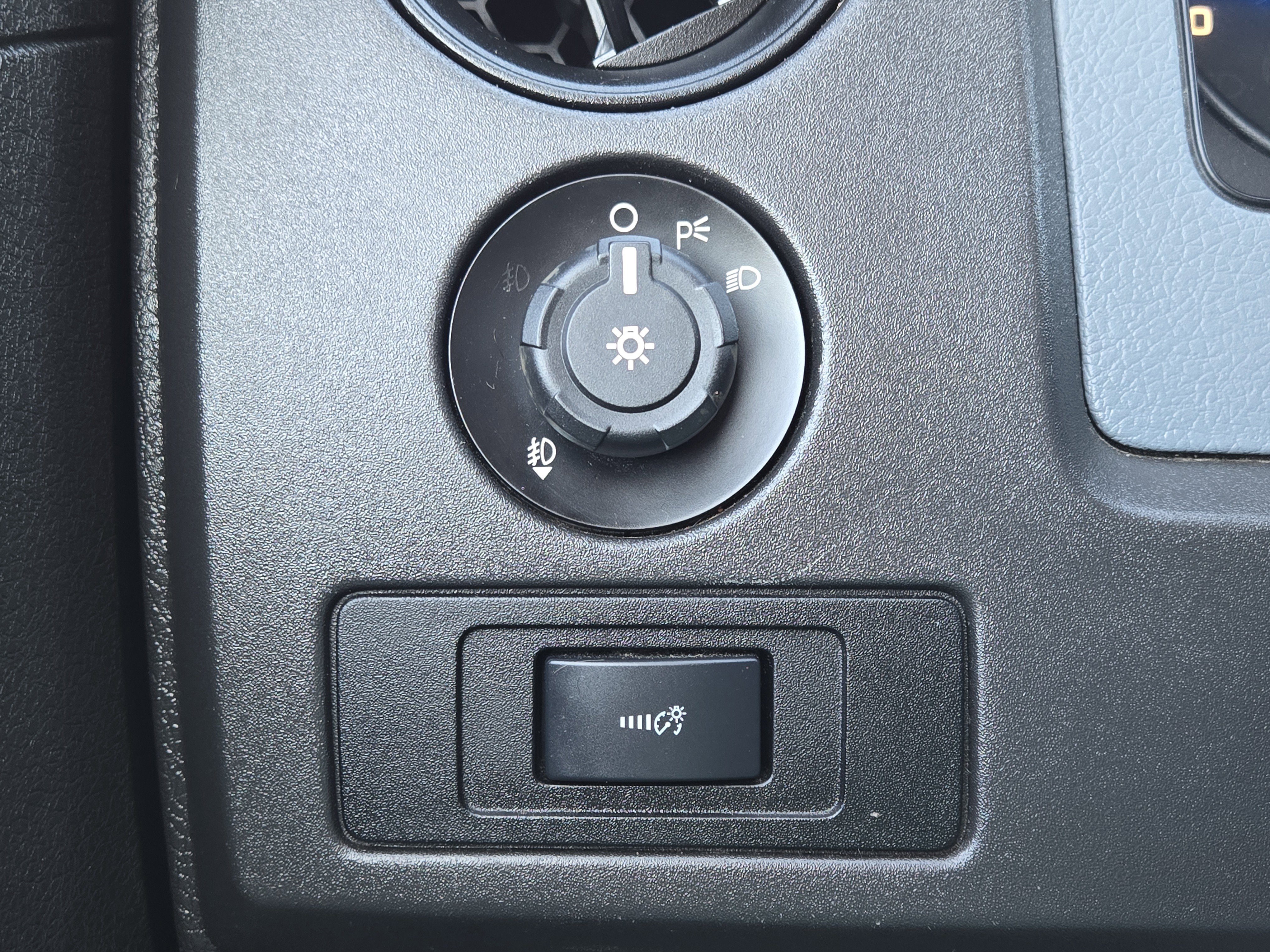 Used 2014 Ford F150 STX w/ Equipment Group 201A Mid image 19