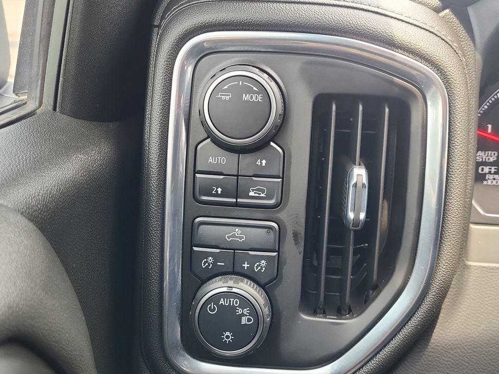Used 2021 Chevrolet Silverado 1500 LT AWD/4WD image 35
