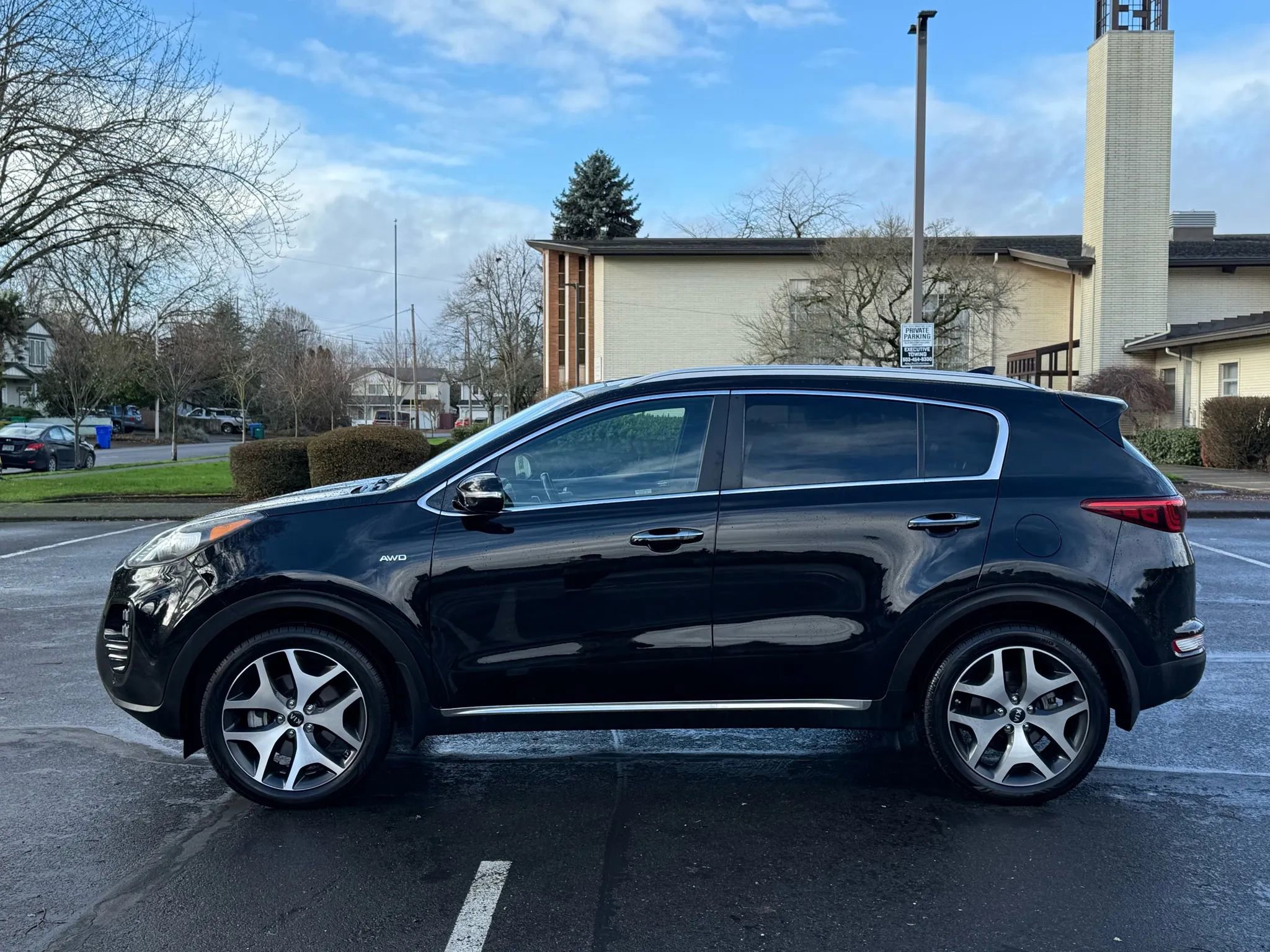 Used 2017 Kia Sportage SX image 2