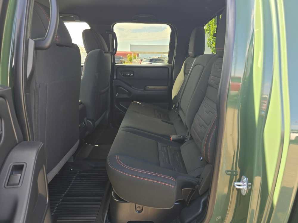 Used 2023 Nissan Frontier PRO-4X w/ Pro Convenience Package AWD/4WD image 16
