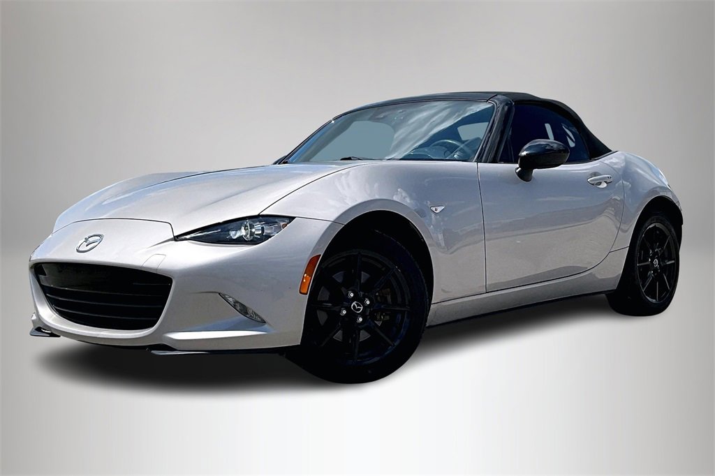 Used 2022 MAZDA MX-5 Miata Sport image 2