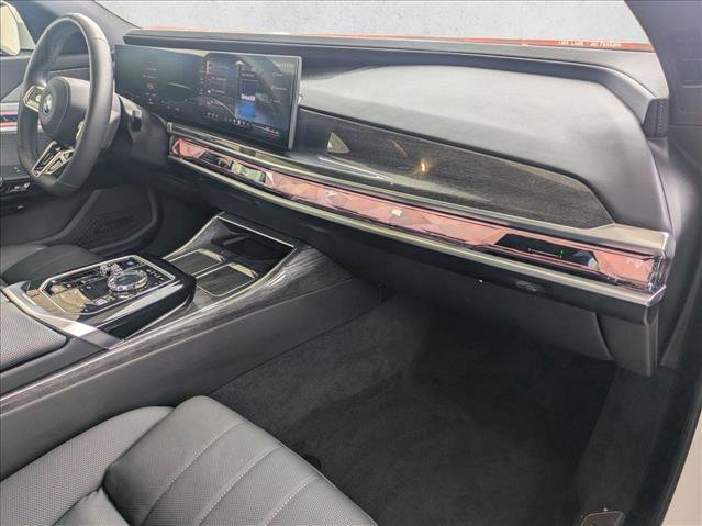 Used 2025 BMW i7 eDrive50 w/ M Sport Package image 21