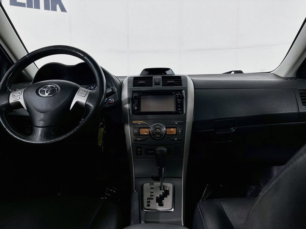 Used 2013 Toyota Corolla S w/ Premium Complete Pkg FWD image 25