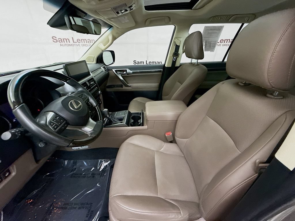 Used 2023 Lexus GX 460 Luxury w/ Accessory Package AWD/4WD image 21