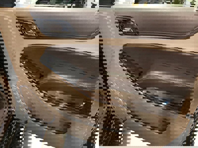 Used 2019 Chevrolet Suburban LT w/ LT Signature Package image 22