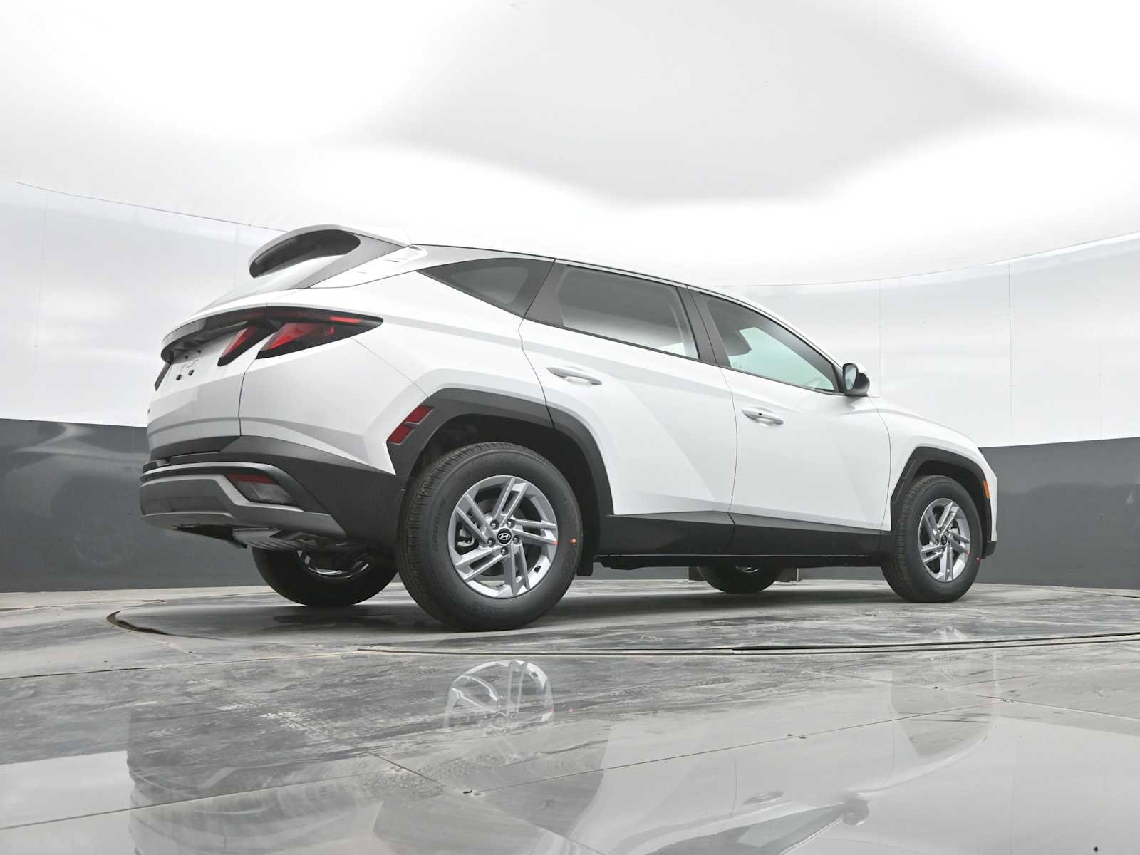 New 2026 Hyundai Tucson SE image 28