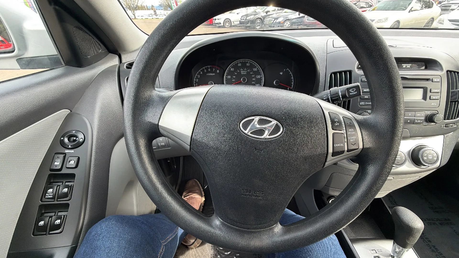 Used 2010 Hyundai Elantra GLS FWD image 16