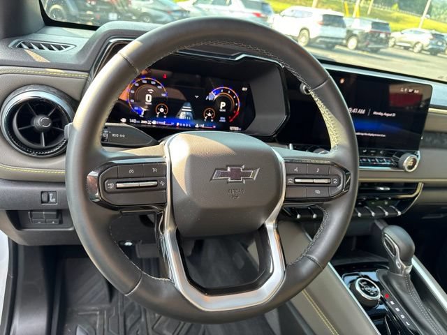 Used 2024 Chevrolet Colorado ZR2 w/ Technology Package AWD/4WD image 13