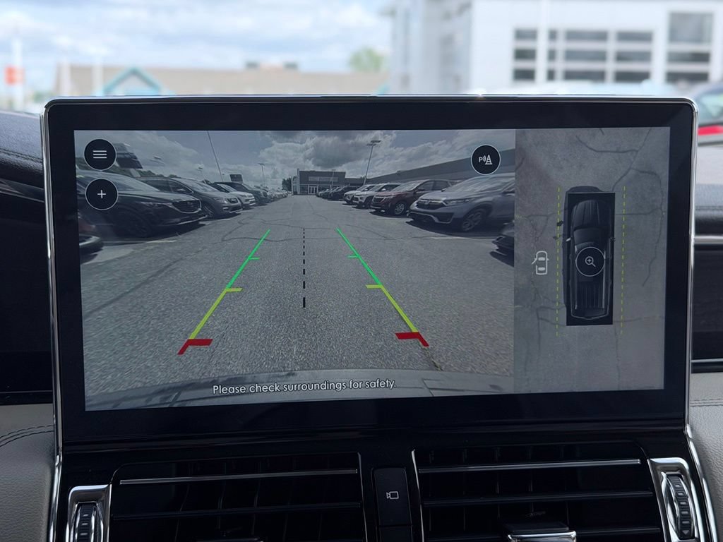 Used 2022 Lincoln Navigator 4WD image 50