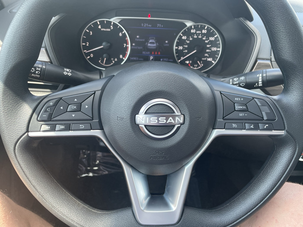 Used 2025 Nissan Altima 2.5 SV FWD image 24