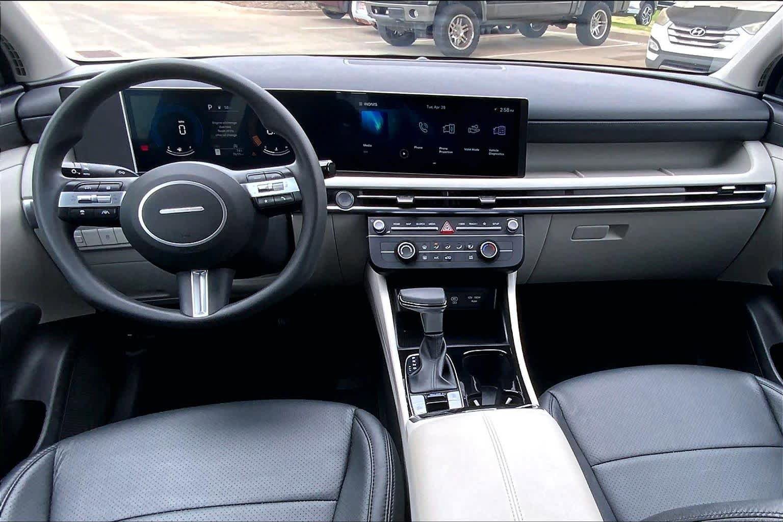 Used 2025 Hyundai Tucson SE FWD image 16
