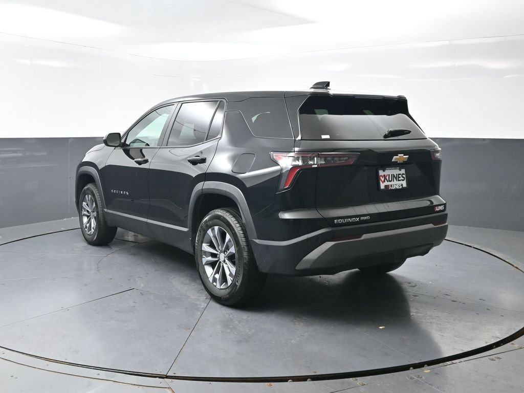 Used 2026 Chevrolet Equinox LT AWD/4WD image 11