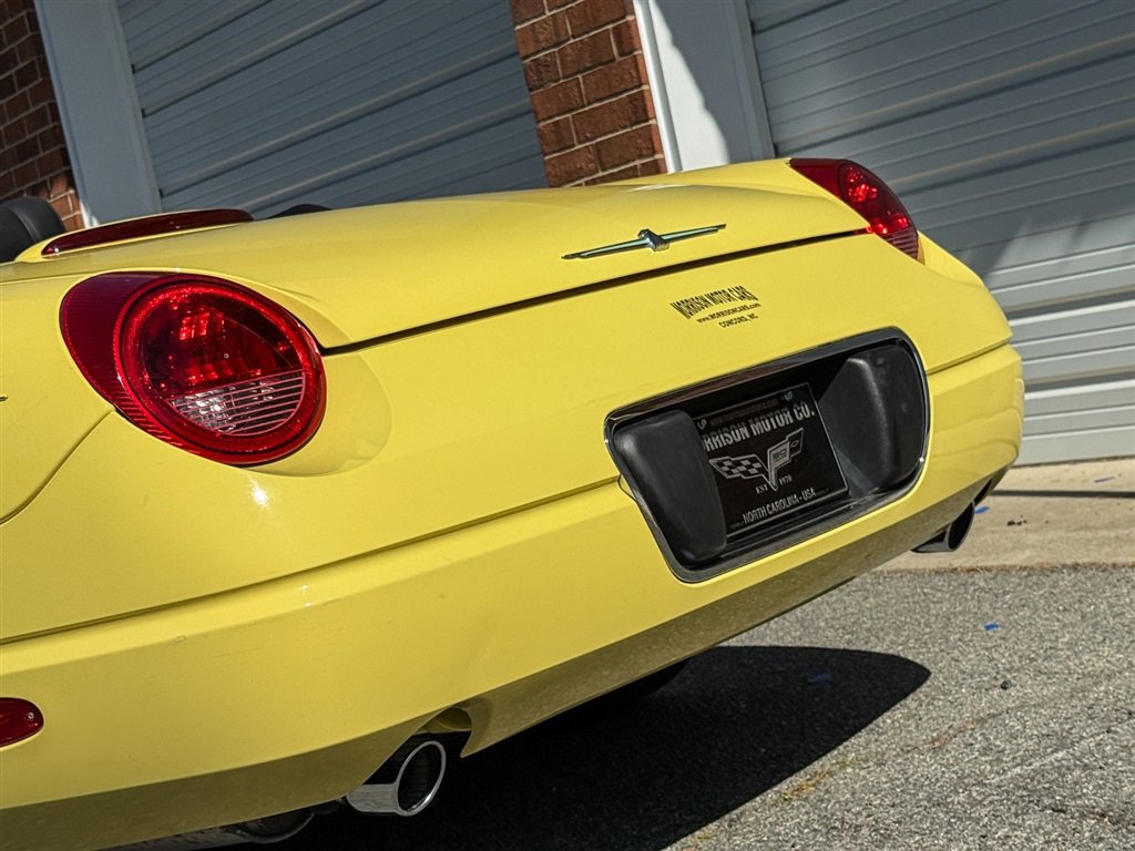 Used 2002 Ford Thunderbird RWD image 26