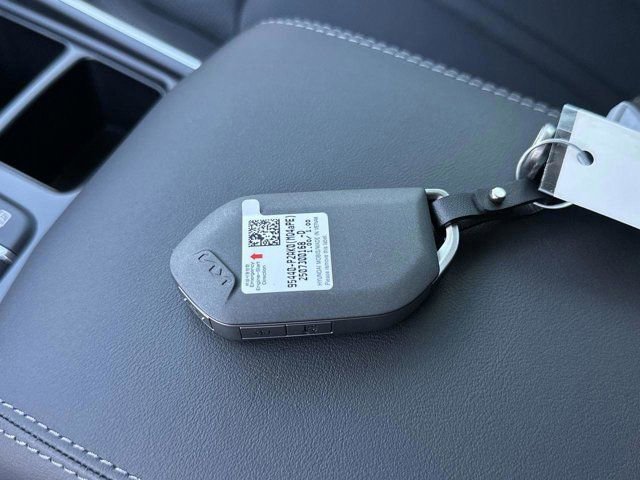 New 2026 Kia Sorento S w/ S Panoramic Sunroof Package FWD image 32