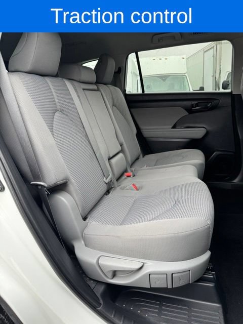 Used 2020 Toyota Highlander L AWD/4WD image 31
