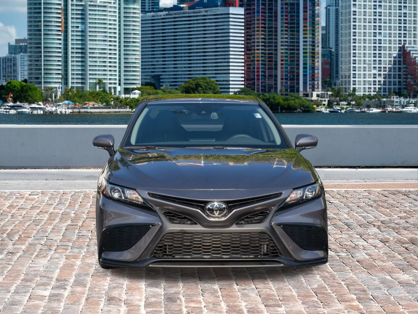 Used 2024 Toyota Camry SE w/ Convenience Package image 2