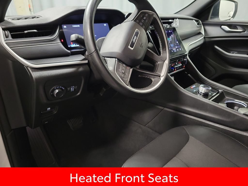 Used 2024 Jeep Grand Cherokee Laredo w/ Luxury Tech Group I AWD/4WD image 13