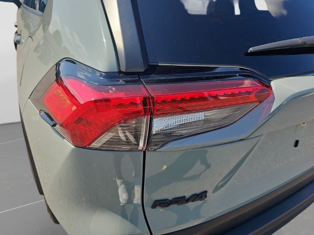 Used 2021 Toyota RAV4 XLE Premium FWD image 37
