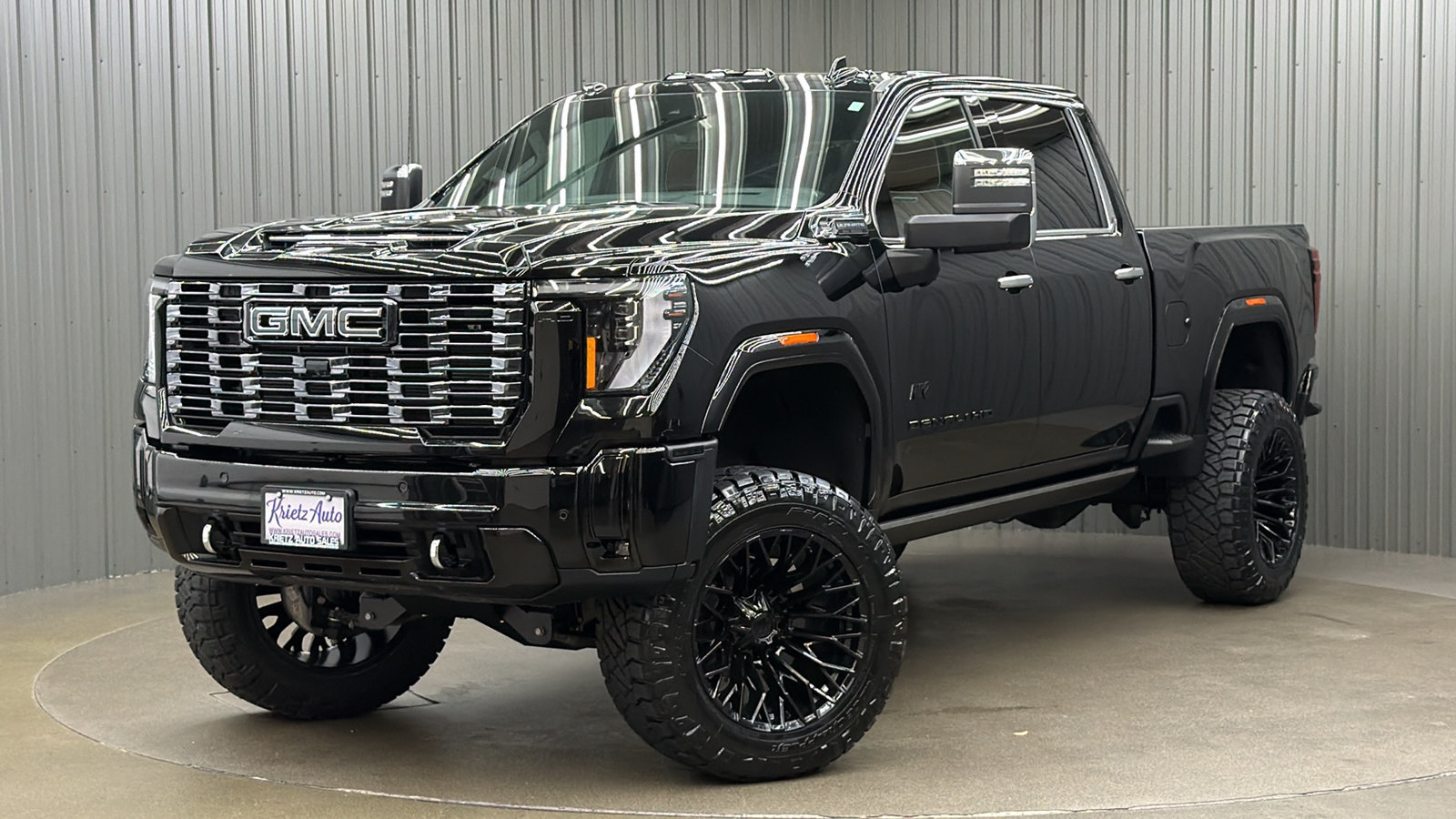 Used 2026 GMC Sierra 2500 Denali Ultimate w/ LPO, Black Badging Package AWD/4WD image 1