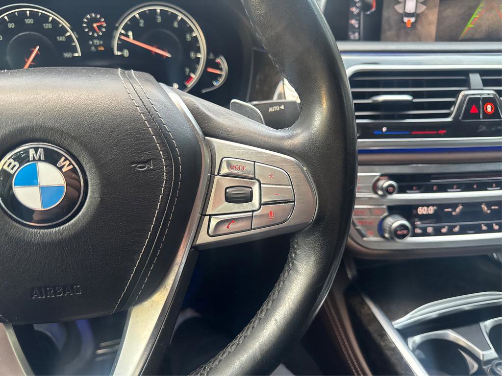 Used 2016 BMW 740i image 27