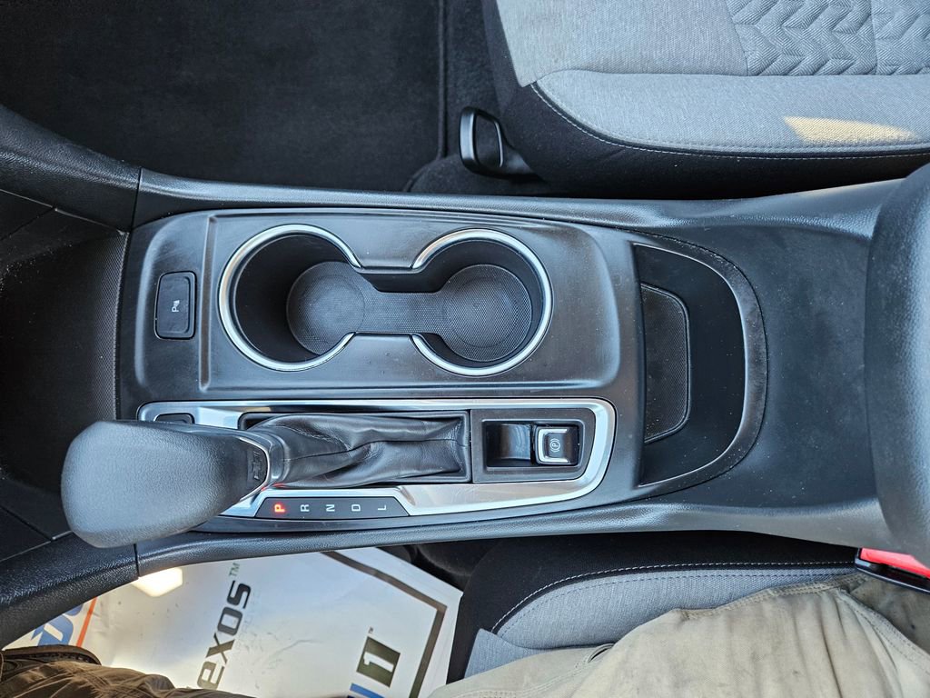 Used 2024 Chevrolet Equinox LT image 18