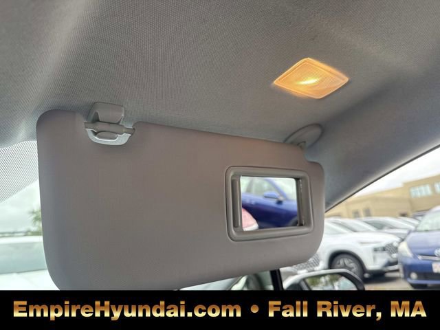 Used 2018 Toyota Prius Prime Advanced w/ Carpet Mat Package image 25